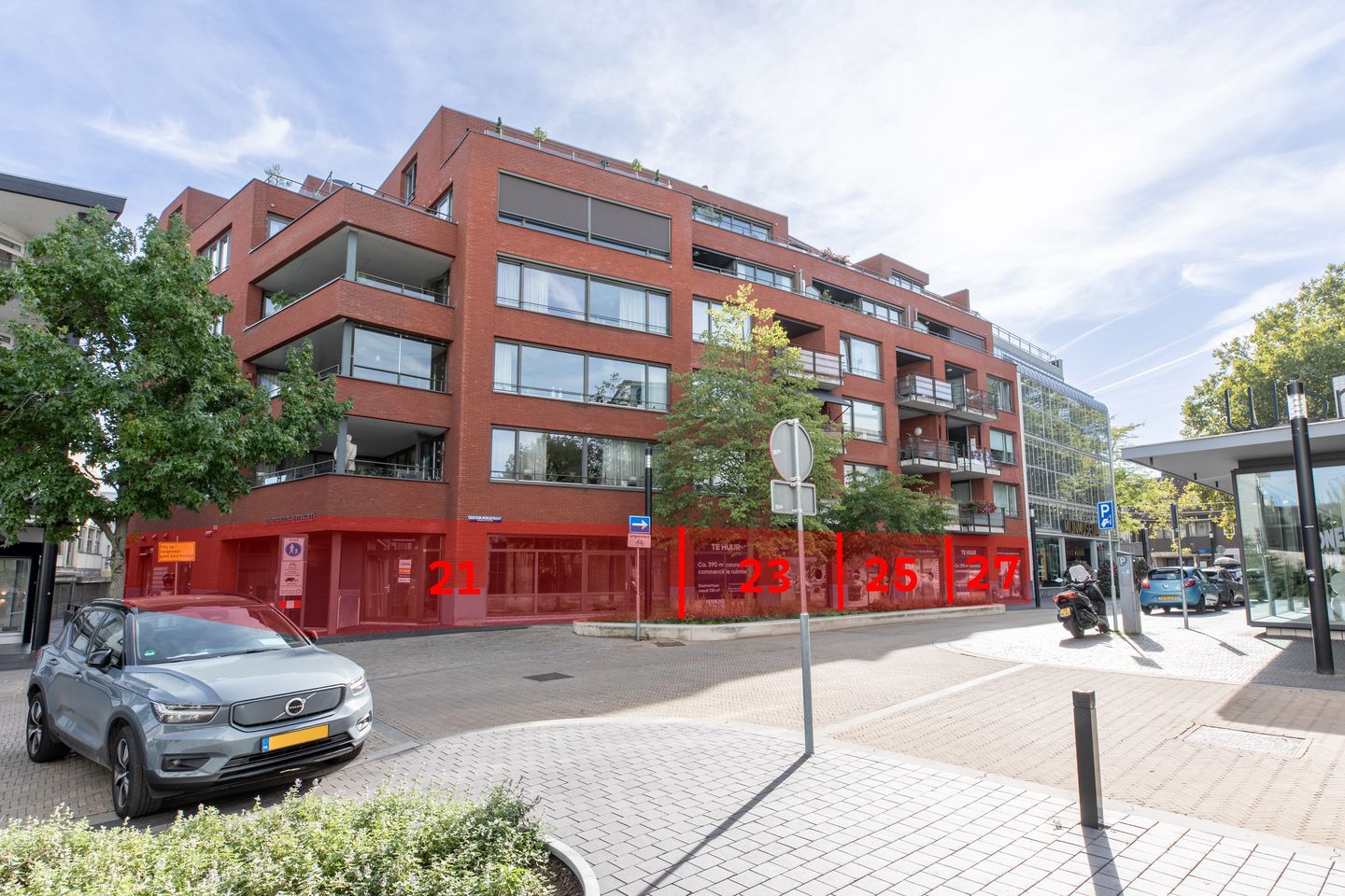 Bekijk foto 2 van Dr. Poelsstraat 23-27