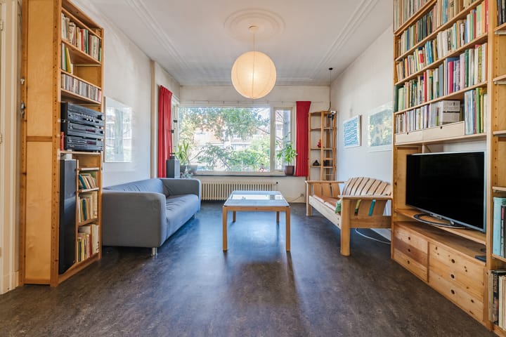 Tussenwoning te koop: Adrianalaan 110, Rotterdam