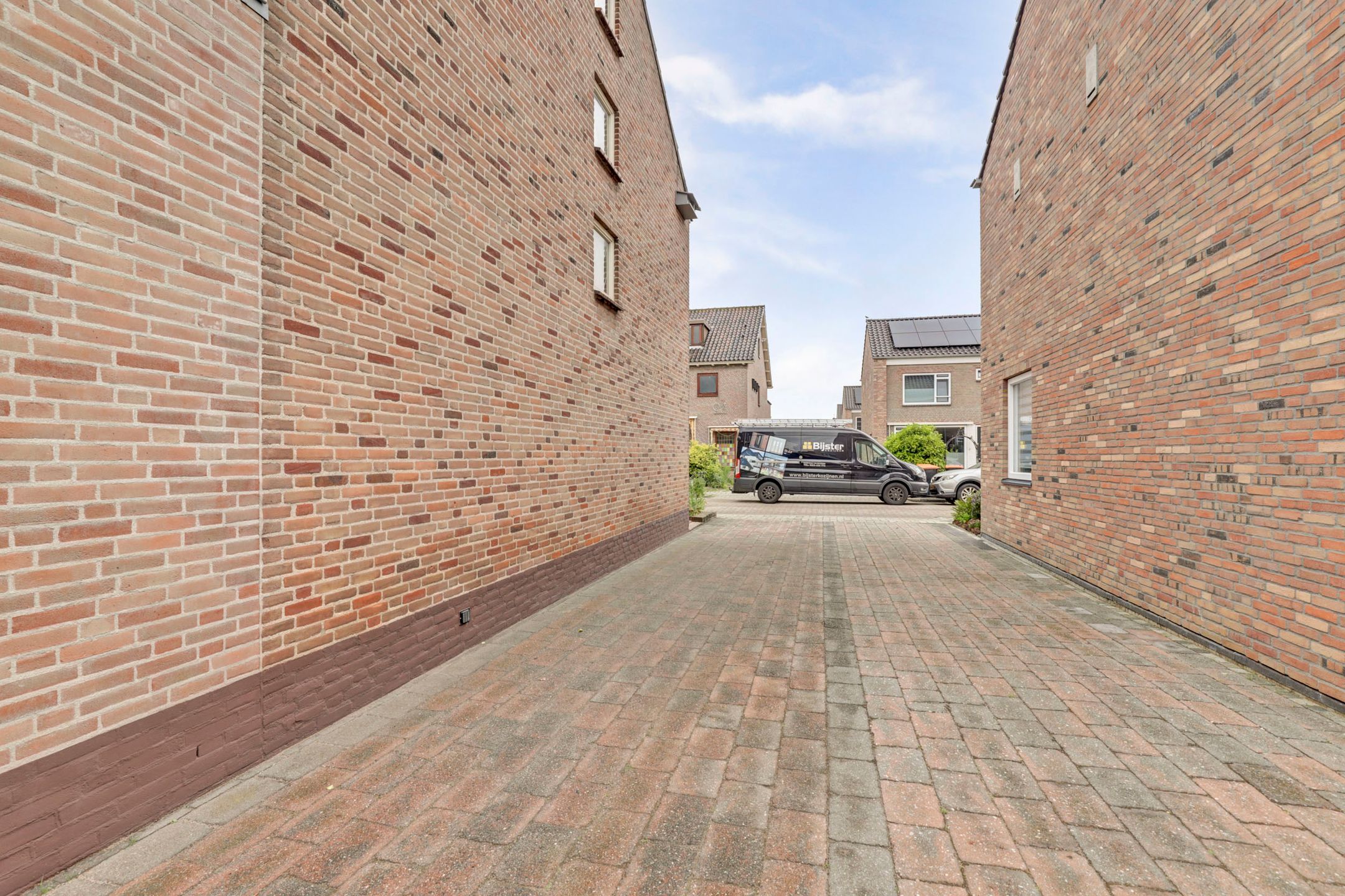 Photo 42 of van der Koddestraat 9