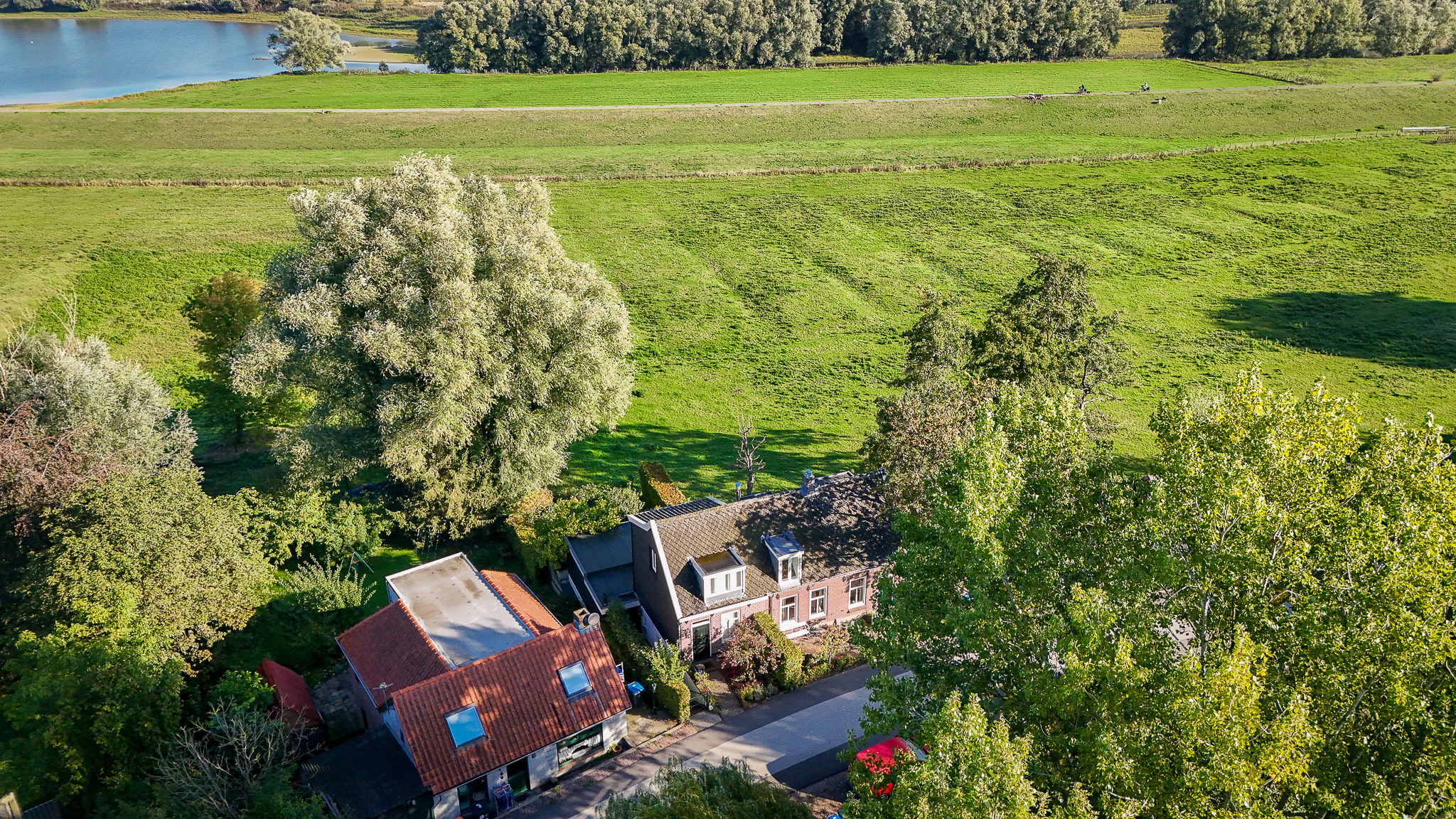 Photo 36 of Waalbandijk 42