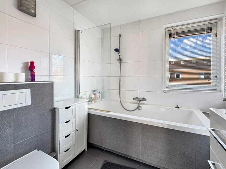 Tussenwoning te huur: Louis Paul Boonstraat 26, Almere