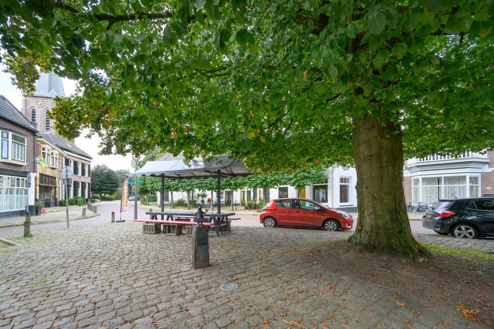 Tussenwoning te koop: Kerkstraat 1, Dieren