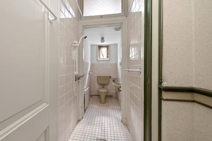 Tussenwoning te koop: Kerkstraat 1, Dieren