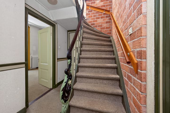 Tussenwoning te koop: Kerkstraat 1, Dieren
