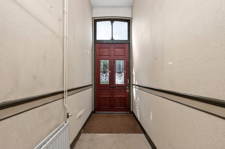 Tussenwoning te koop: Kerkstraat 1, Dieren