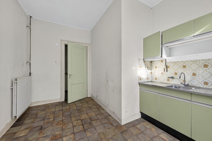 Tussenwoning te koop: Kerkstraat 1, Dieren