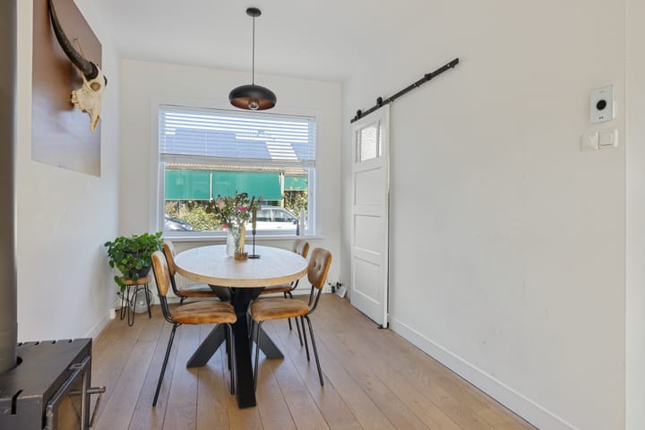 Tussenwoning te koop: St.-Bonifaciusstraat 27, Utrecht