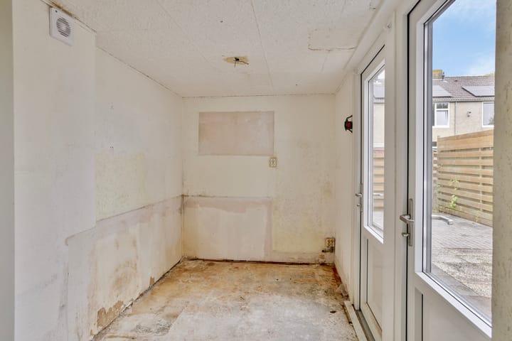 Tussenwoning te koop: Zandsteenlaan 133, Groningen