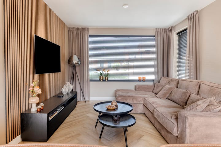Twee-onder-één-kap te koop: Rozenstraat 3, Graauw