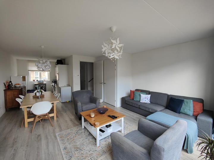 Tussenwoning te huur: Ringdijk 11, Arnhem