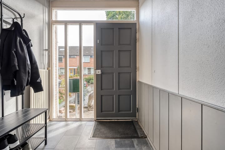 Tussenwoning te koop: Zuiderkruis 24, Hoogeveen