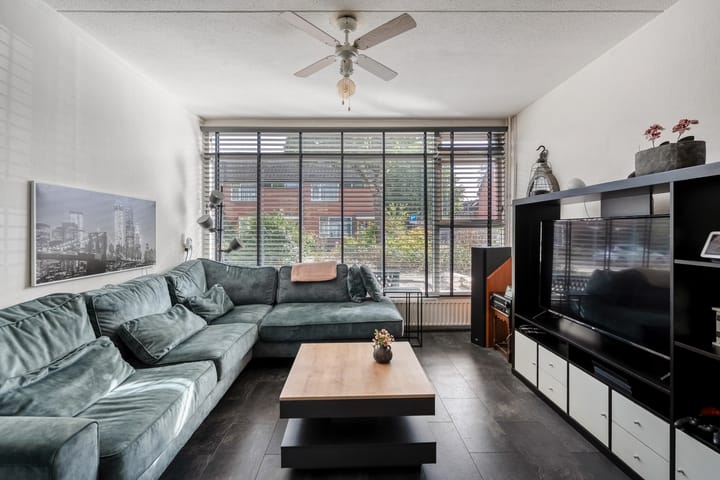 Tussenwoning te koop: Zuiderkruis 24, Hoogeveen