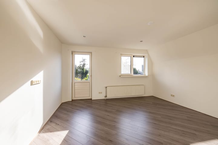 Twee-onder-één-kap te koop: Groningerstraat 246, Assen