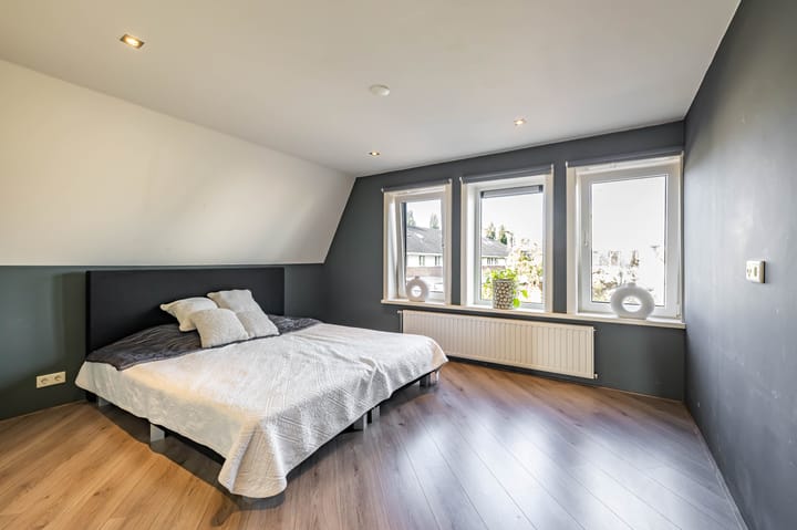 Twee-onder-één-kap te koop: Groningerstraat 246, Assen
