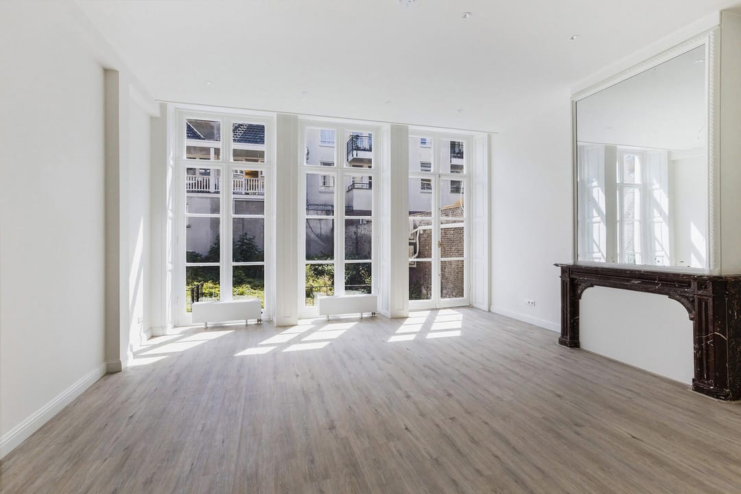 Photo 2 of Lange Voorhout 21-A