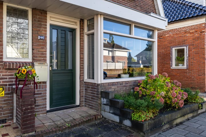 Twee-onder-één-kap te koop: Groningerstraat 246, Assen