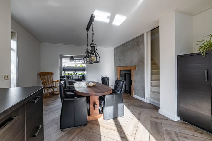 Twee-onder-één-kap te koop: Groningerstraat 246, Assen