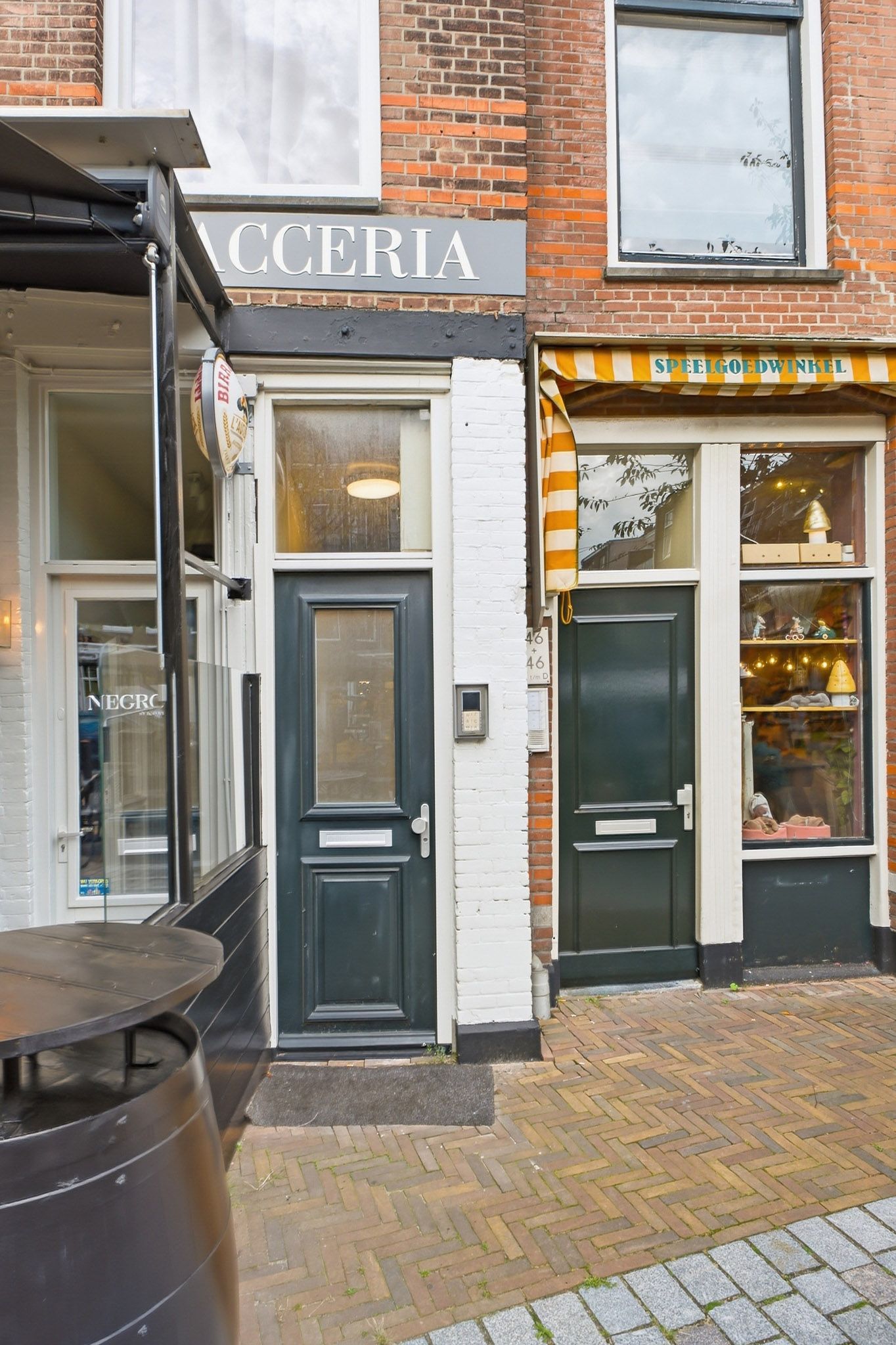 View photo 4 of Aert van der Goesstraat 44