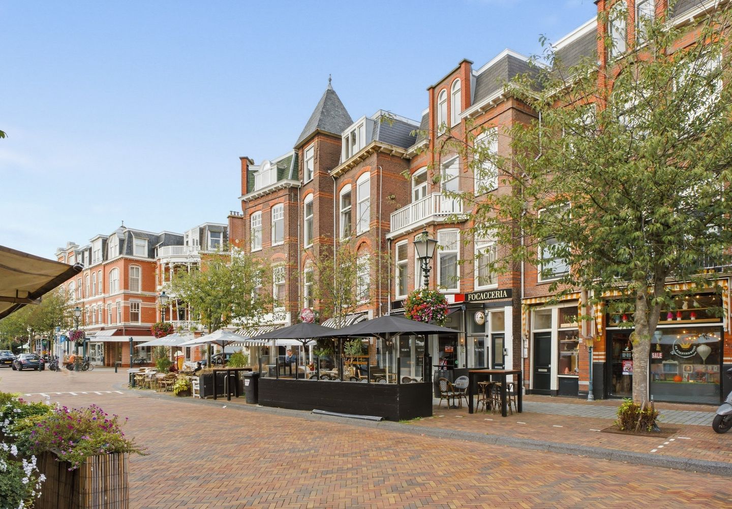 View photo 3 of Aert van der Goesstraat 44