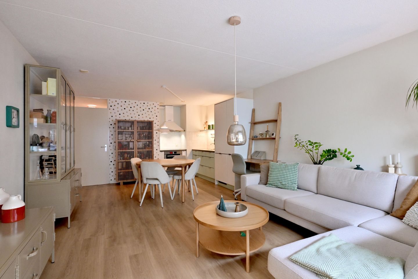 Photo 10 of T.G. Gibsonstraat 20-F4