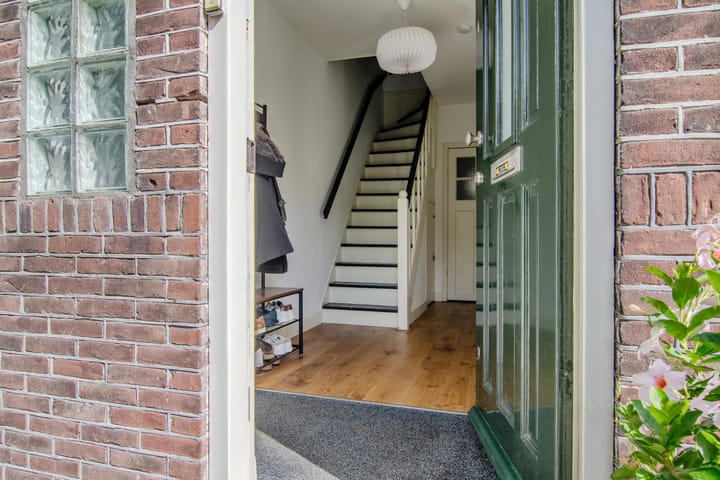 Tussenwoning te koop: Prins Hendrikplantsoen 30, Zaandam