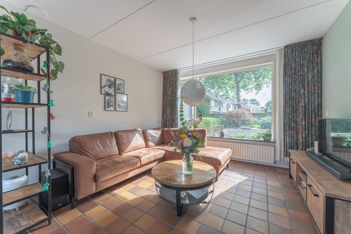 Tussenwoning te koop: Uitlaat 42, Grootebroek