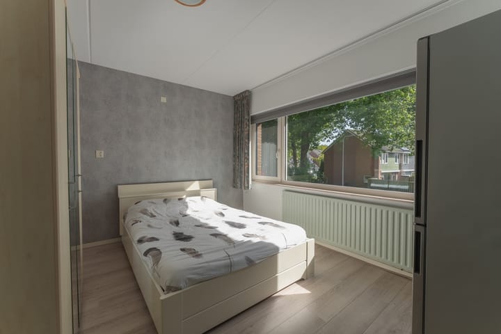 Tussenwoning te koop: Uitlaat 42, Grootebroek