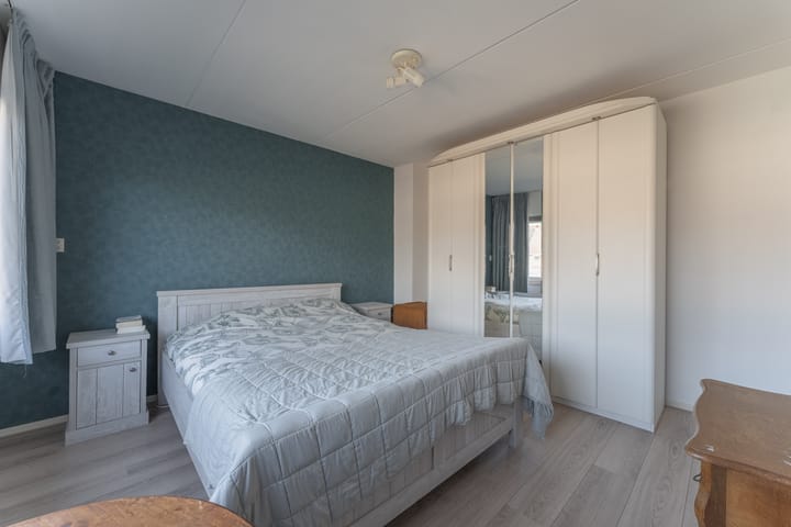 Tussenwoning te koop: Uitlaat 42, Grootebroek