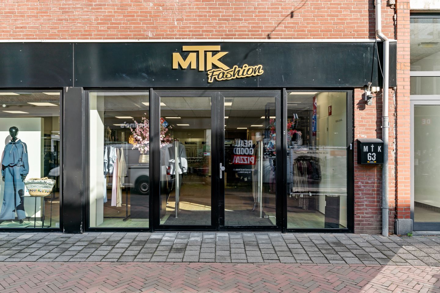 Bekijk foto 3 van Dorpsstraat 63