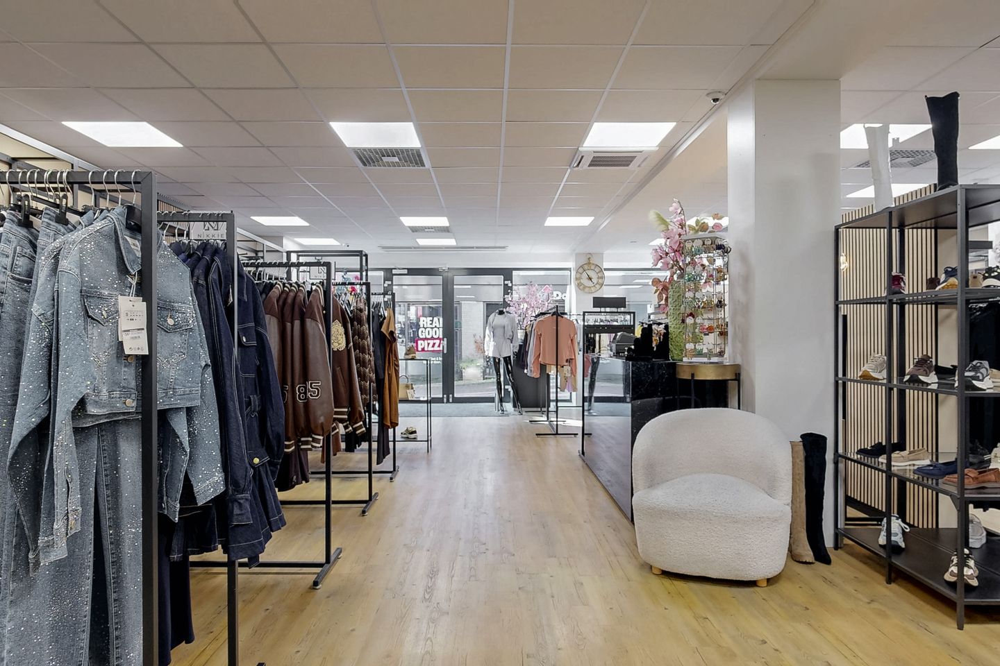 Bekijk foto 4 van Dorpsstraat 63