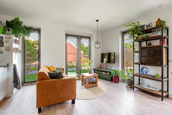 Tussenwoning te koop: Veluweweg 43F, Waarland