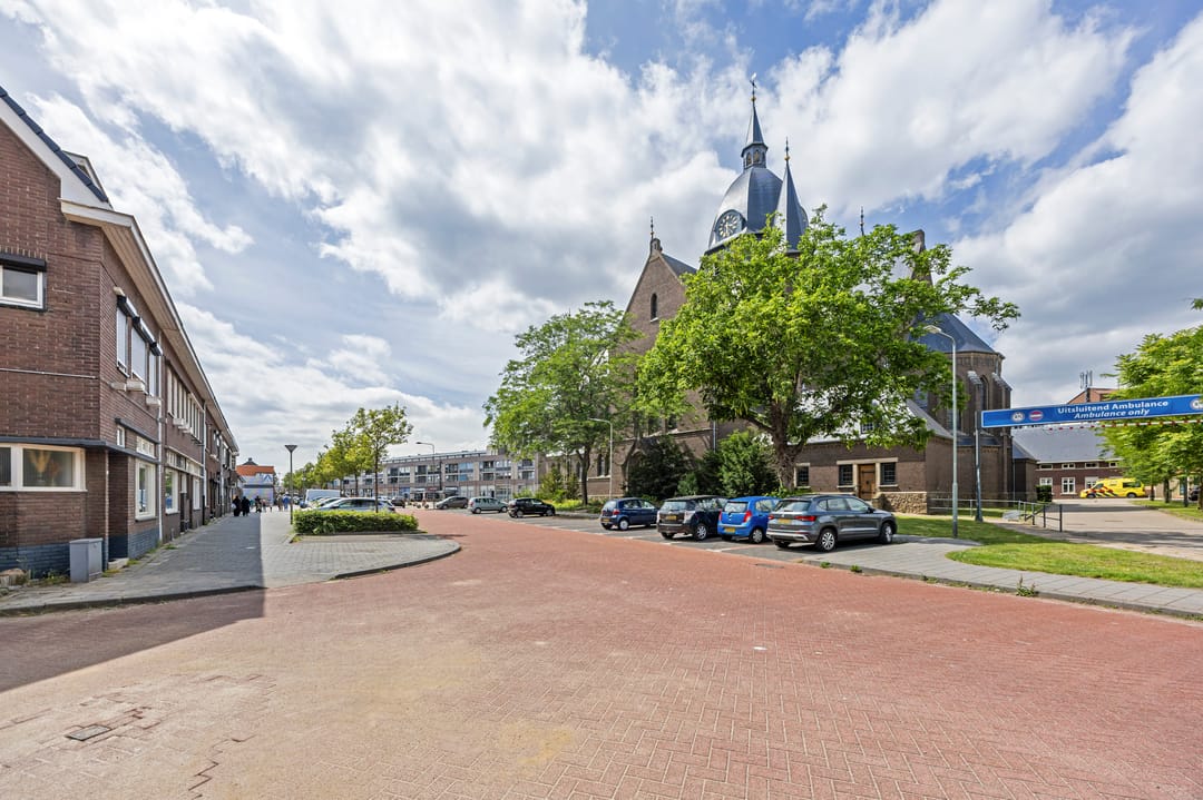 Photo 28 of Nassaustraat 102-B
