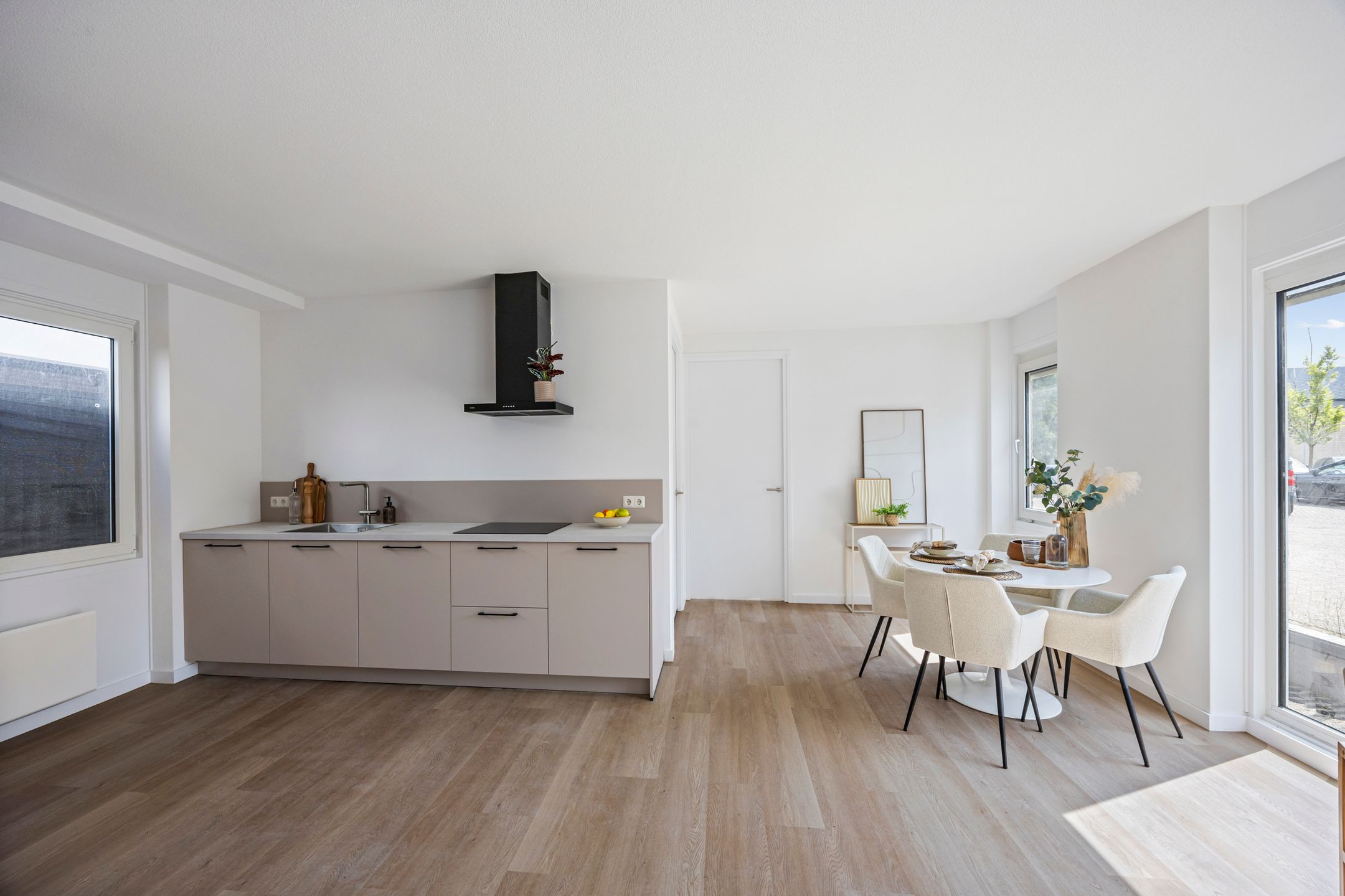 Photo 9 of Nassaustraat 102-B