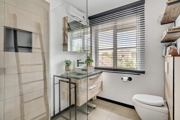 Vrijstaande woning te koop: Urmonder Maasstraat 3, Urmond