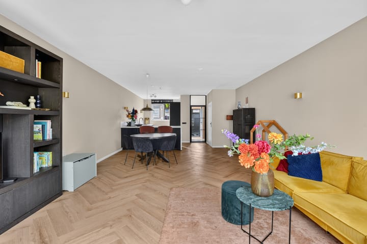 Tussenwoning te koop: Langebreek 54, Landsmeer