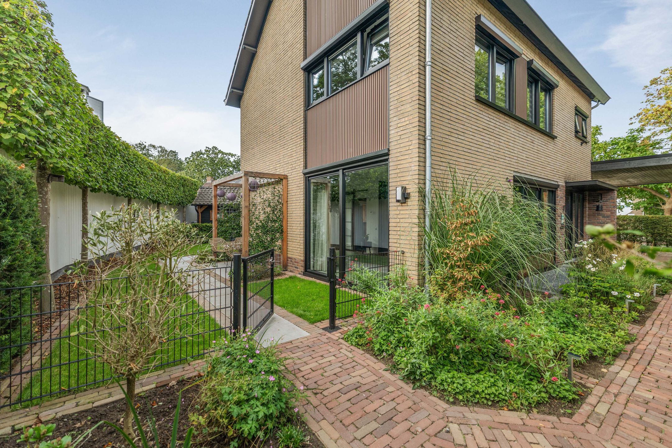 Photo 42 of L.H. Pottstraat 7