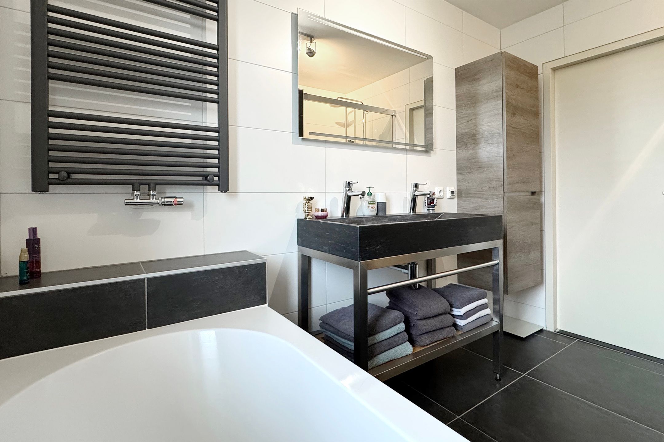 Photo 48 of Timberwolfstraat 29