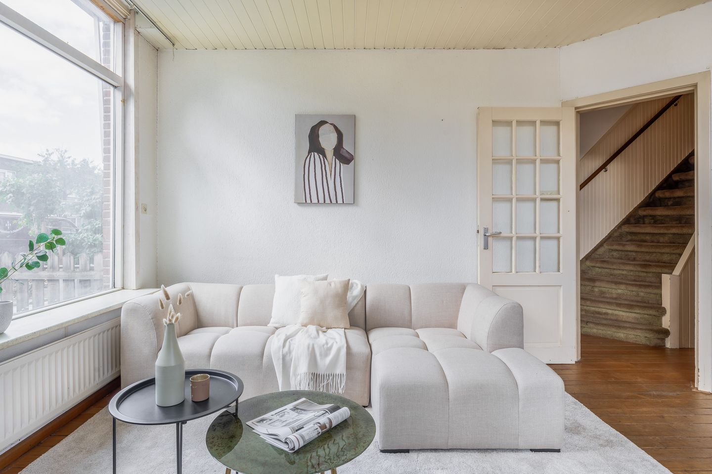 Photo 10 of Floresstraat 77