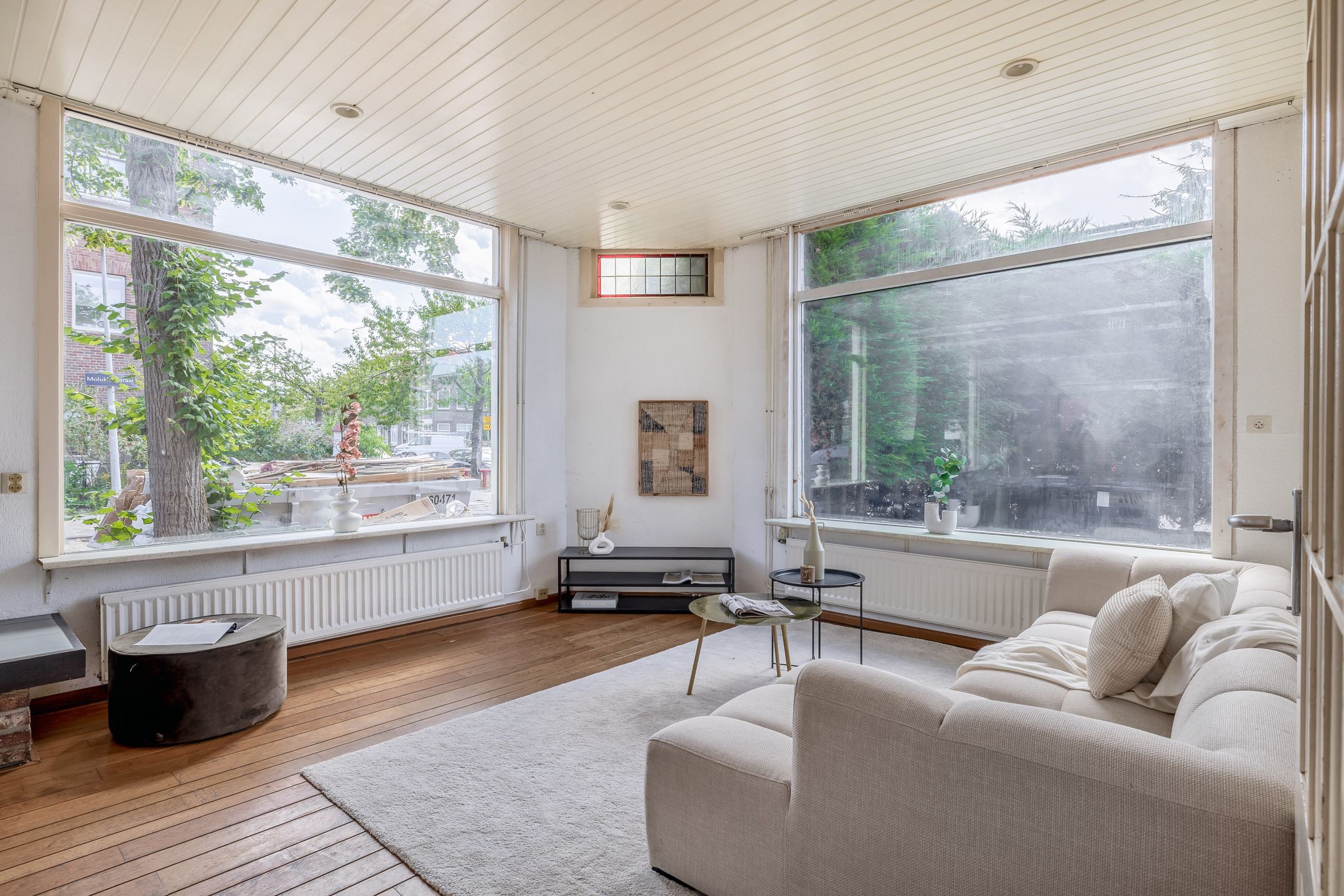Photo 3 of Floresstraat 77