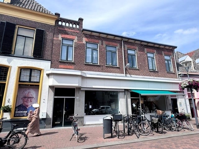 View photo 2 of Laarstraat 21