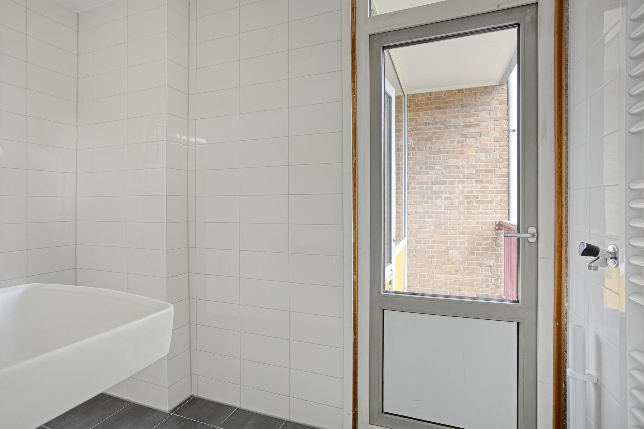 Photo 18 of Van Mourik Broekmanstraat 7-2