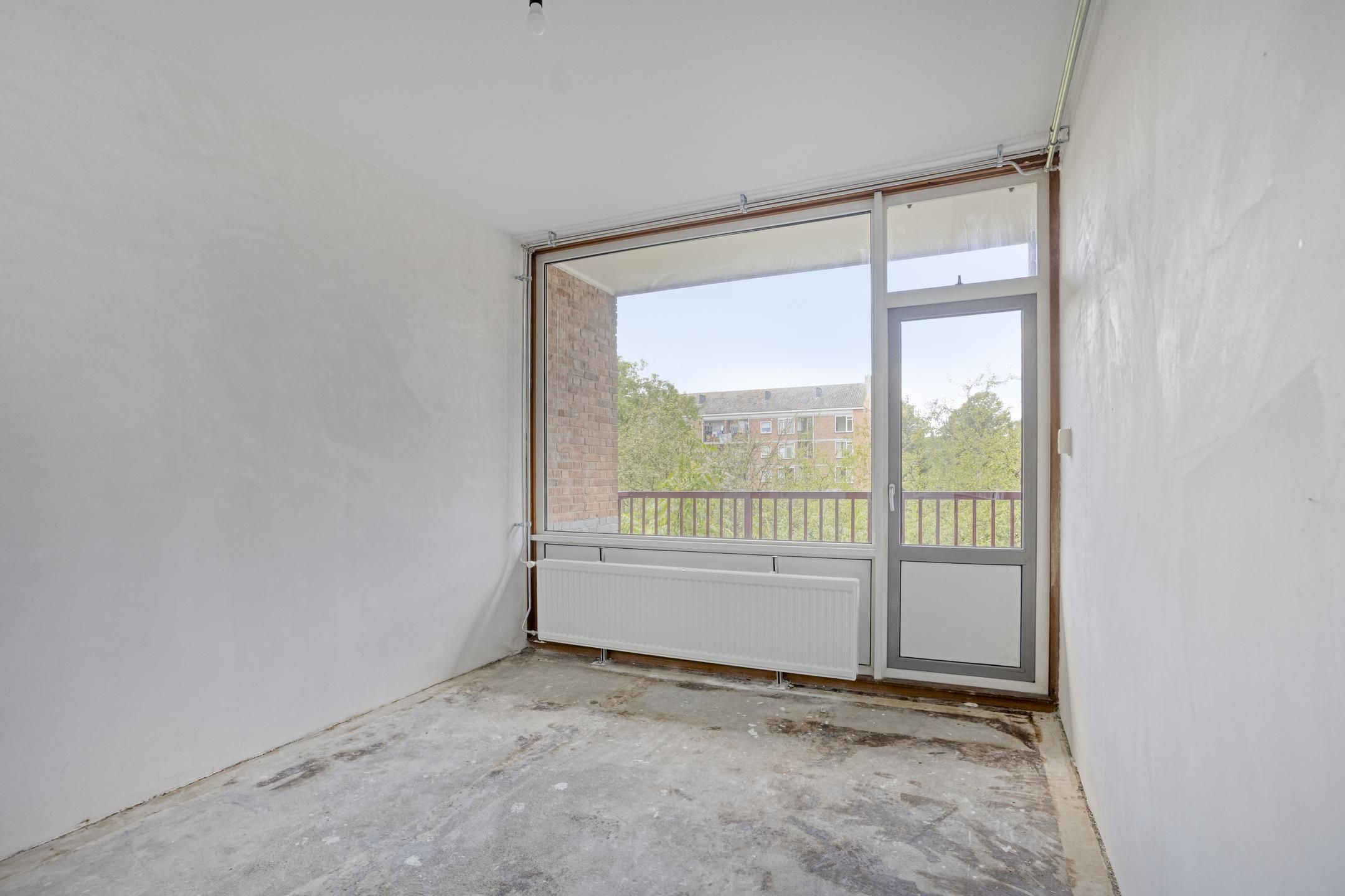 Photo 15 of Van Mourik Broekmanstraat 7-2