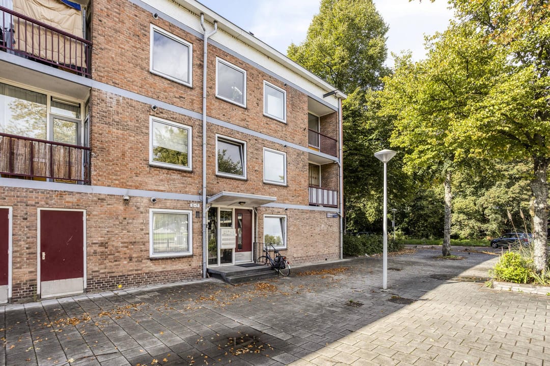 Photo 2 of Van Mourik Broekmanstraat 7-2