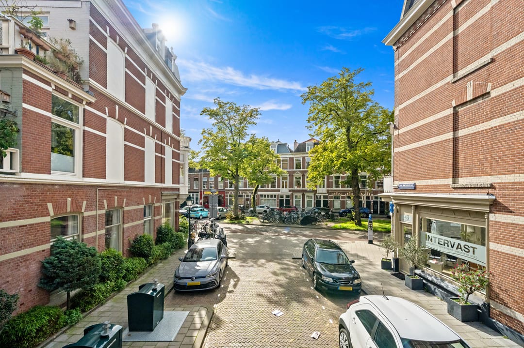 Photo 8 of Van Marumstraat 36