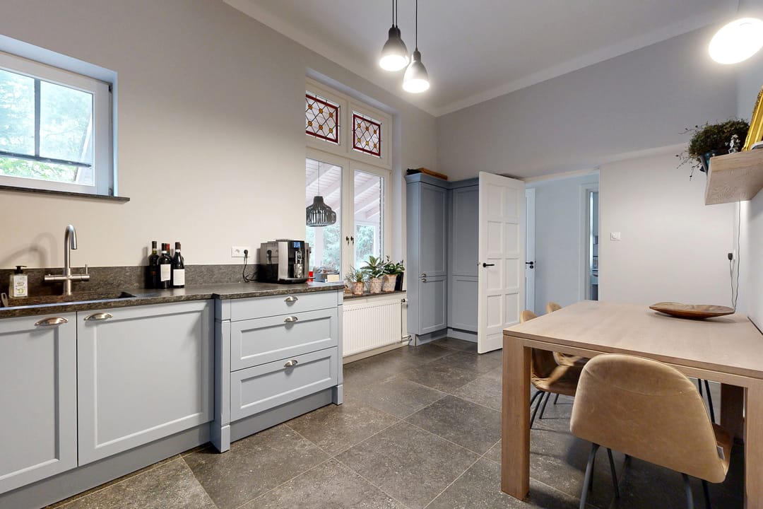 Photo 37 of Bisschop Hopmansstraat 5