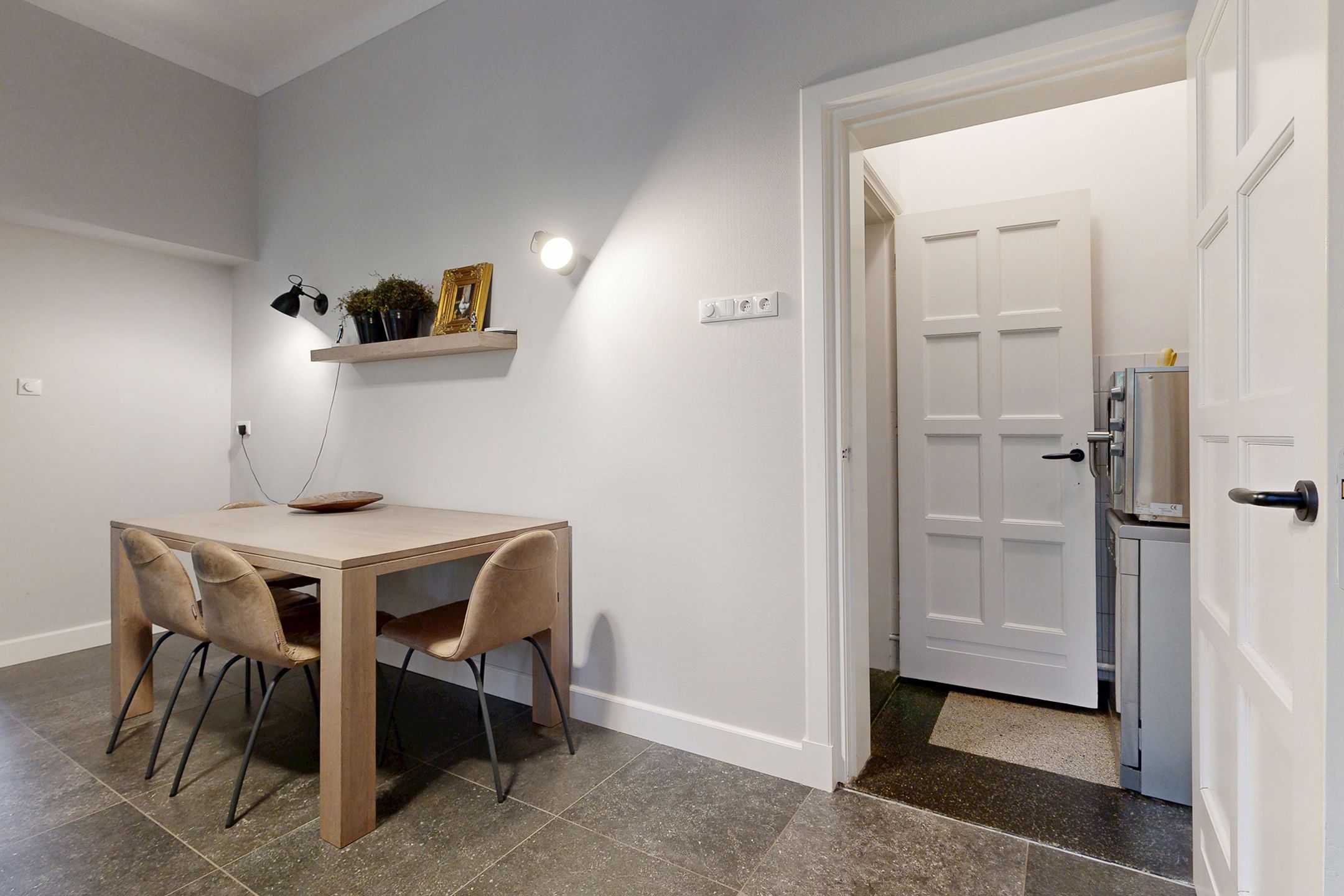 Photo 39 of Bisschop Hopmansstraat 5