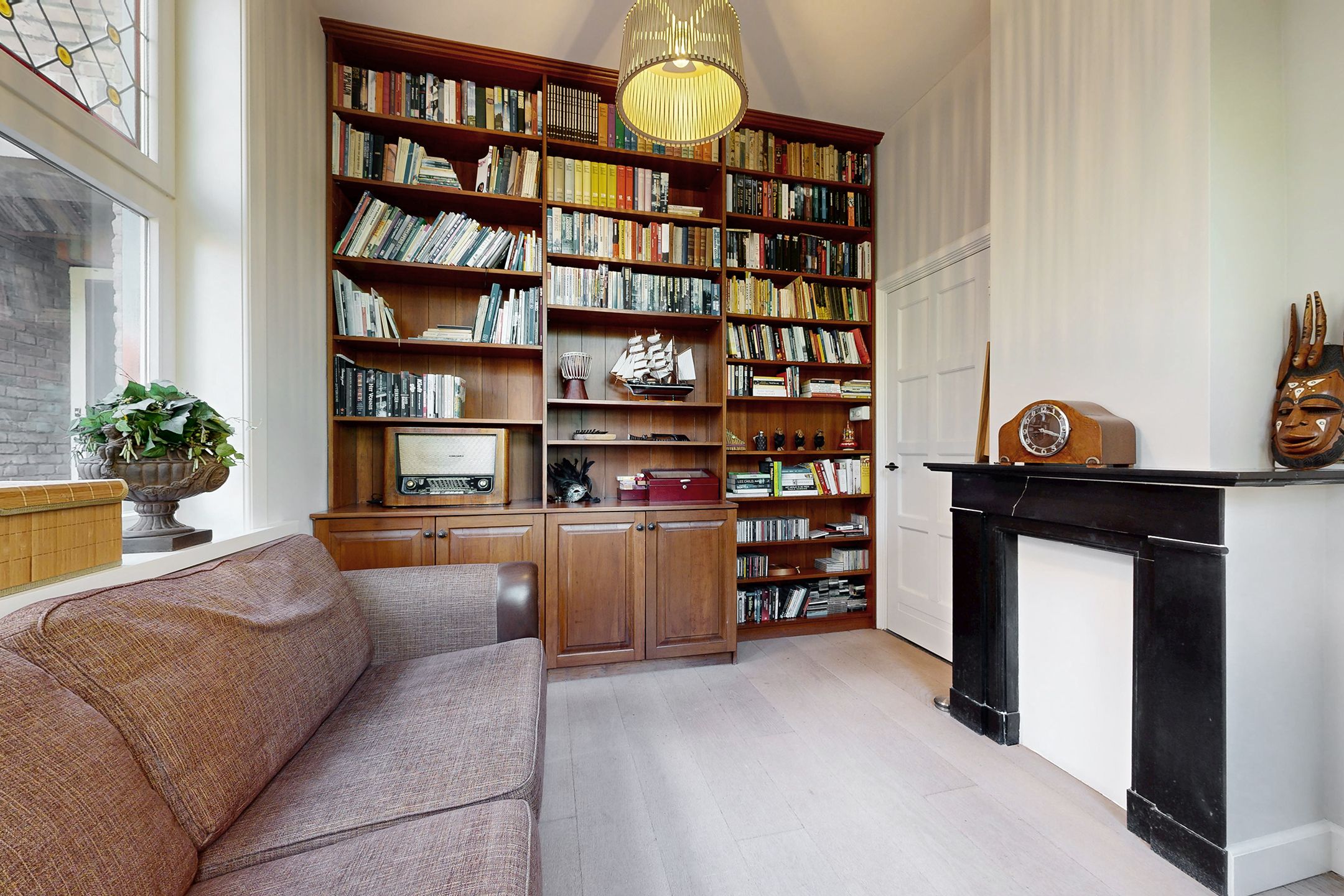 Photo 15 of Bisschop Hopmansstraat 5
