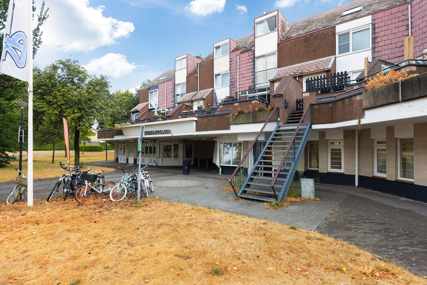 Bekijk foto 4 van Westeinde 8