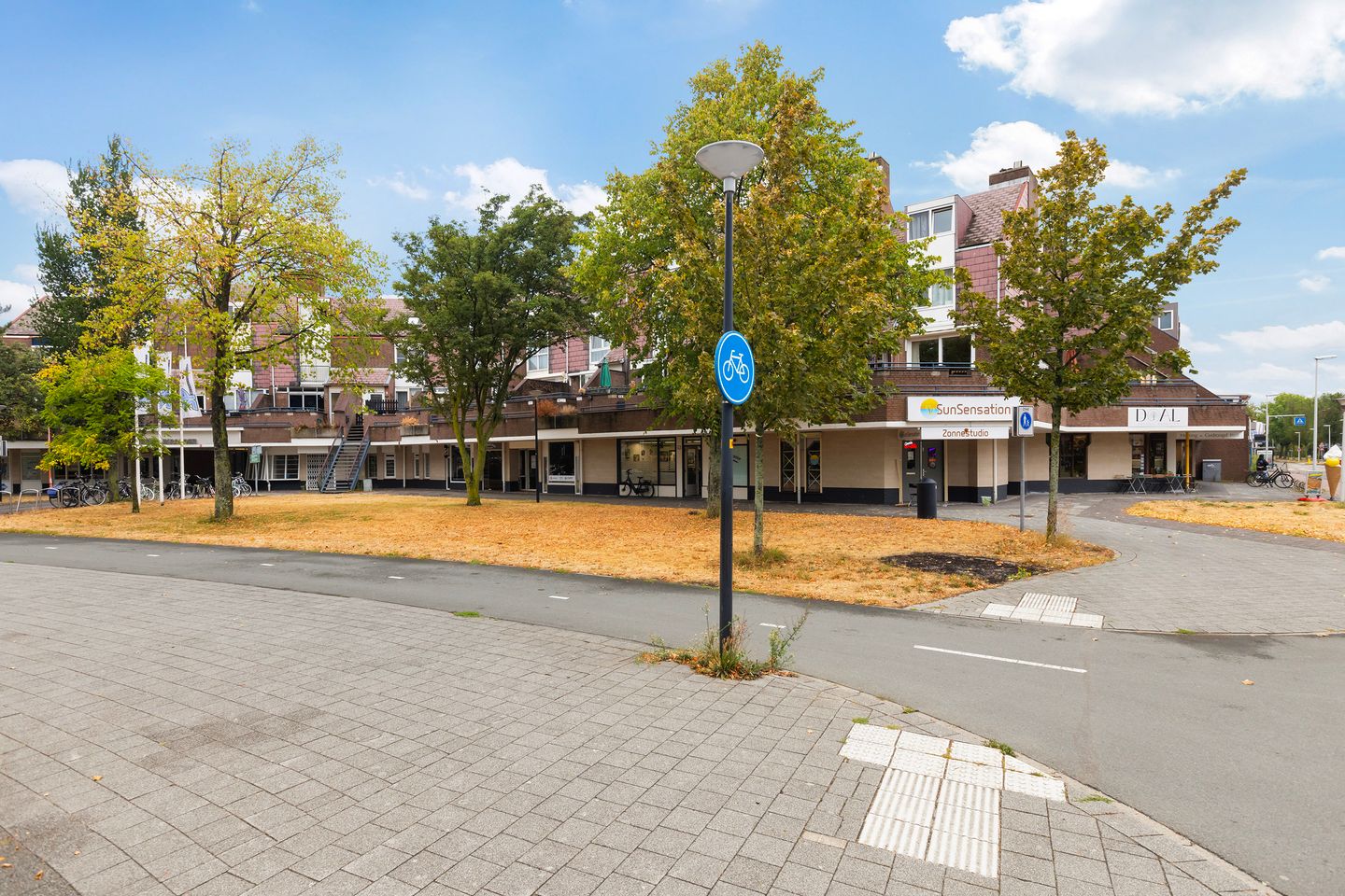Bekijk foto 5 van Westeinde 8