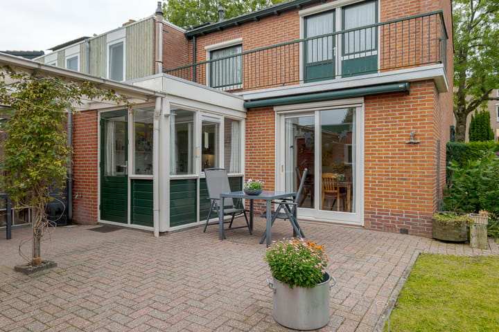 Hoekwoning te koop: Mr. P.J. Troelstralaan 200, Assen